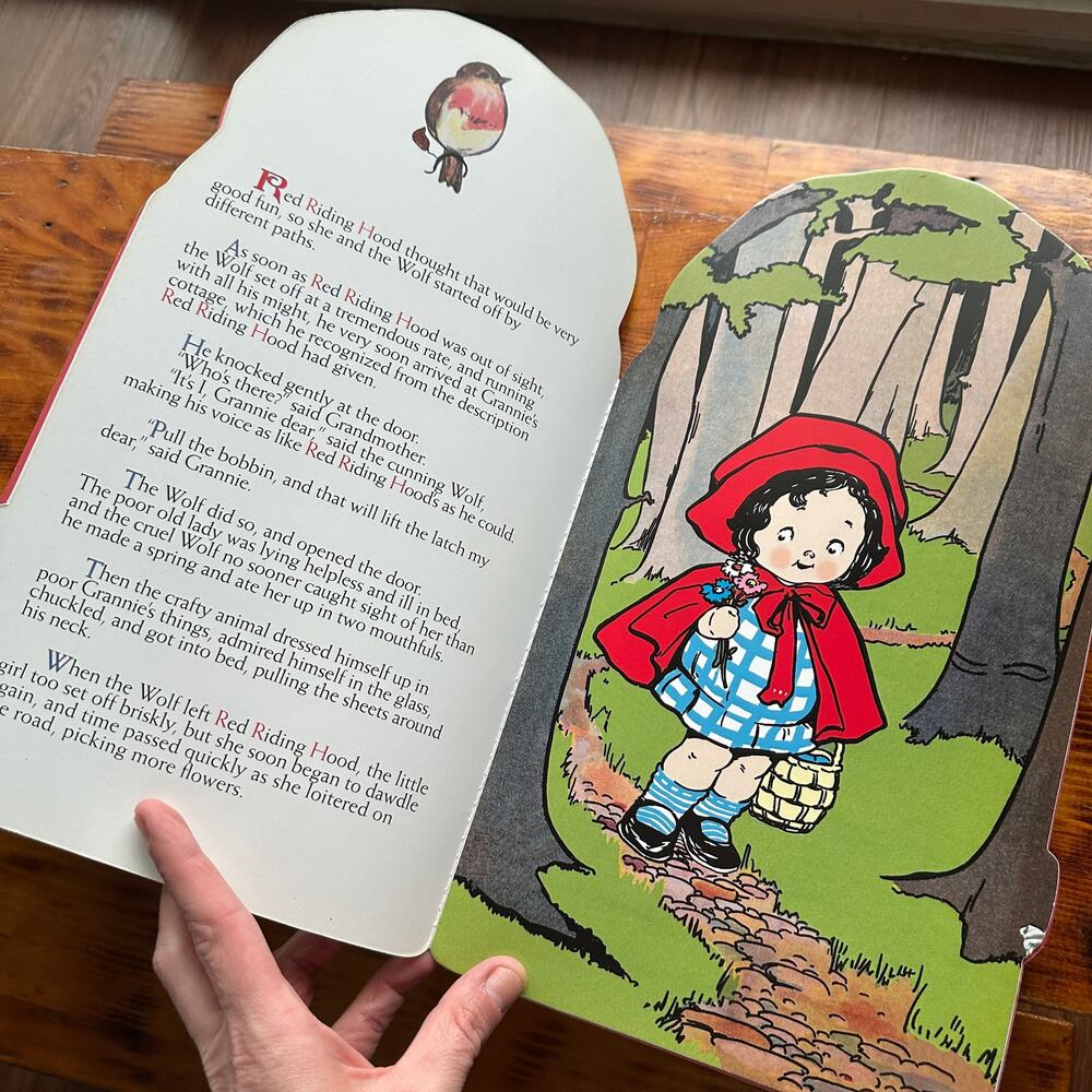 Y2K 2007 Red Riding Hood Paperback Book - Picture 5 of 8
